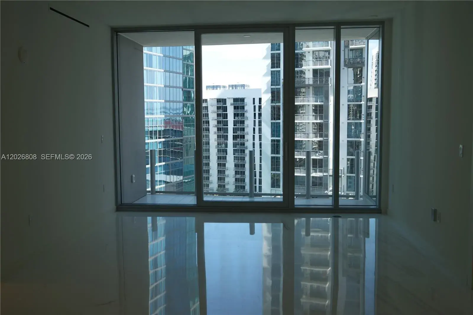 300 Biscayne Boulevard Way # 2509W, Miami FL 33131