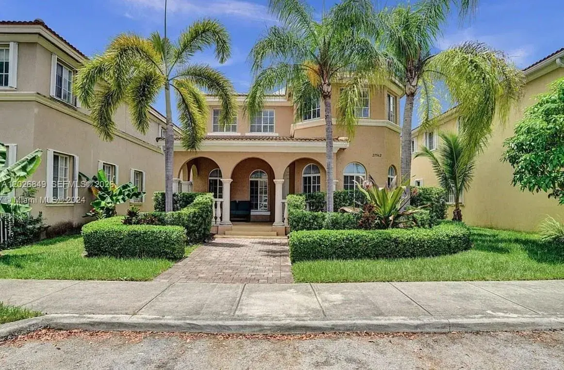 27562 SW 139th PL, Homestead FL 33032