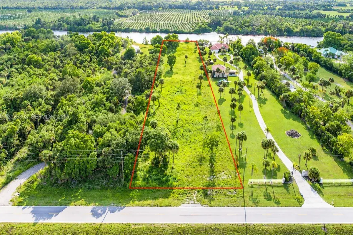 5220 Fort Denuad, La Belle FL 33935