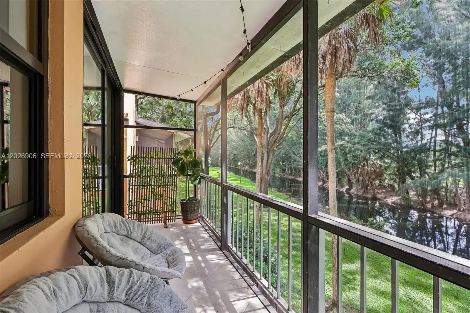 400 Commodore Dr # 206, Plantation FL 33325
