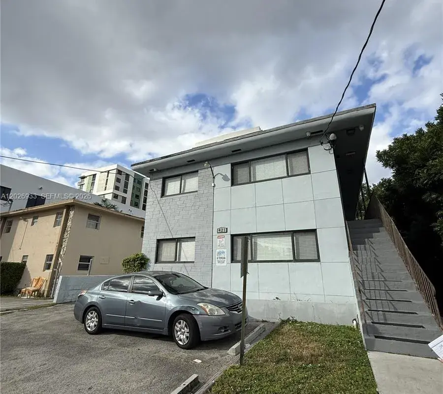 421 SW 6th St # 7, Miami FL 33130
