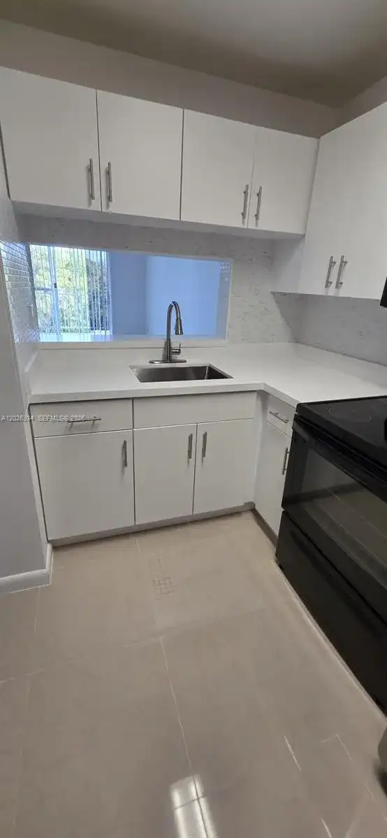 492 NW 165th St Rd # 511, Miami FL 33169
