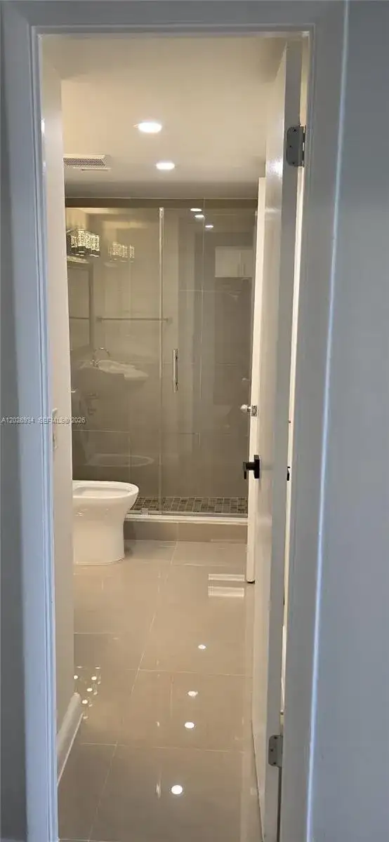 492 NW 165th St Rd # 511, Miami FL 33169 photo 4