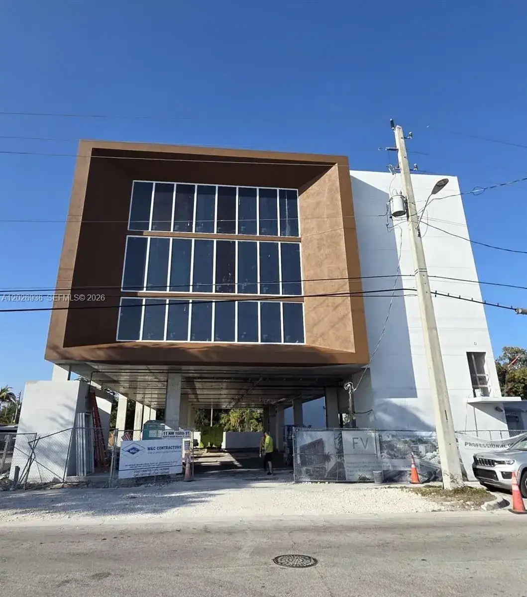 11 NW 168th St, North Miami Beach FL 33169 photo 3