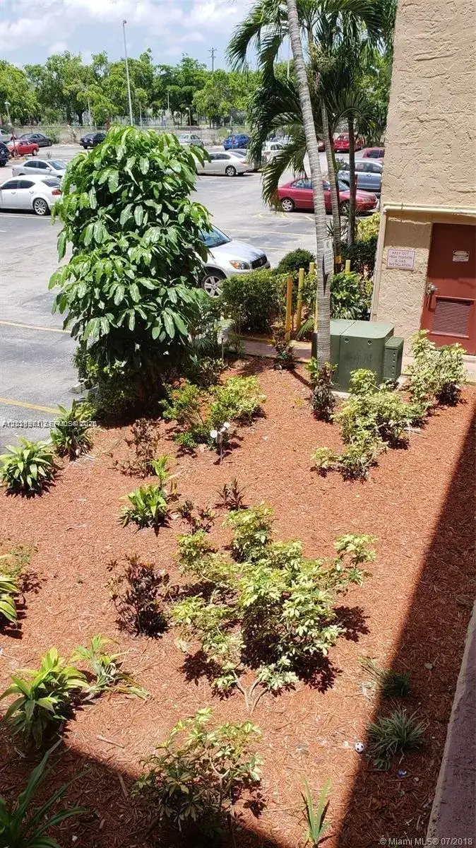 1325 W 68th St # 214, Hialeah FL 33014 photo 3