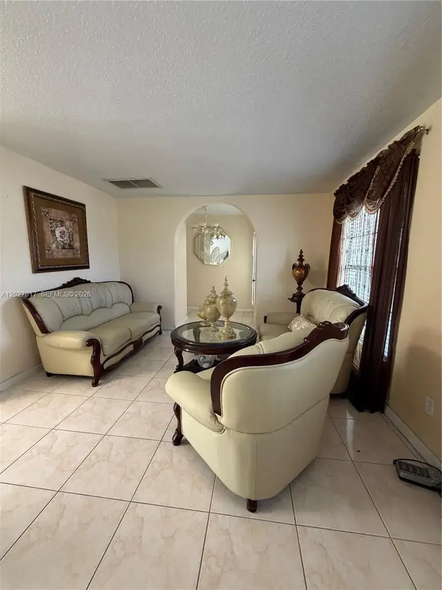 4162 Kingsbridge Drive, Orlando FL 32839 photo 5