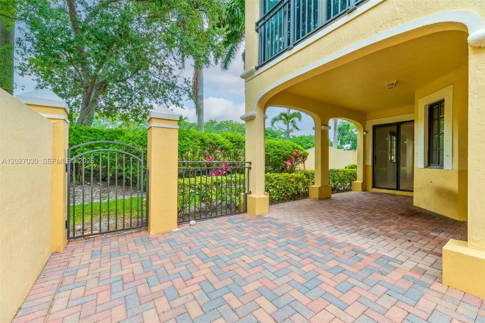 1695 Passion Vine Cir # 1, Weston FL 33326 photo 4