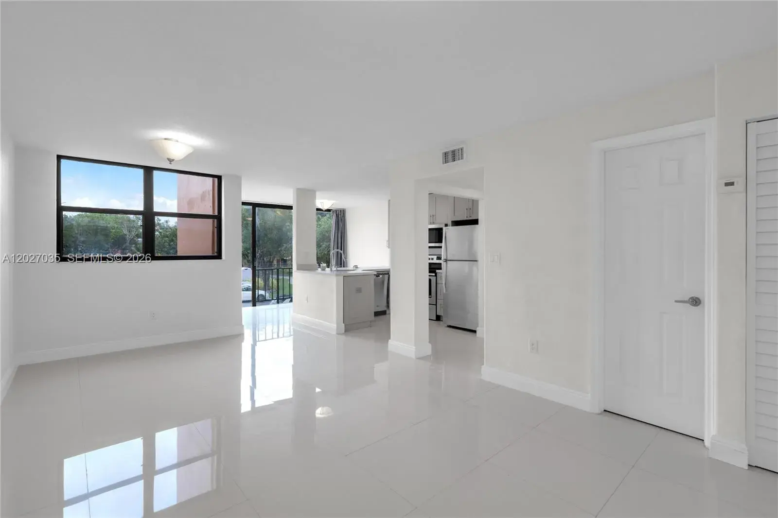 9440 W Flagler St # 208, Miami FL 33174