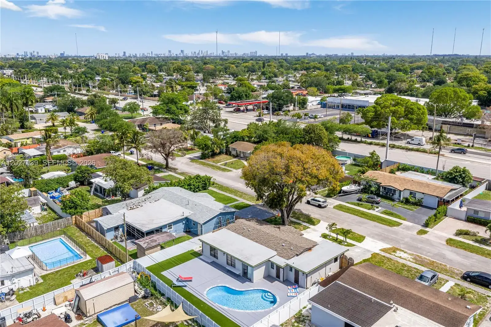 7051 Tyler St, Hollywood FL 33024 photo 3