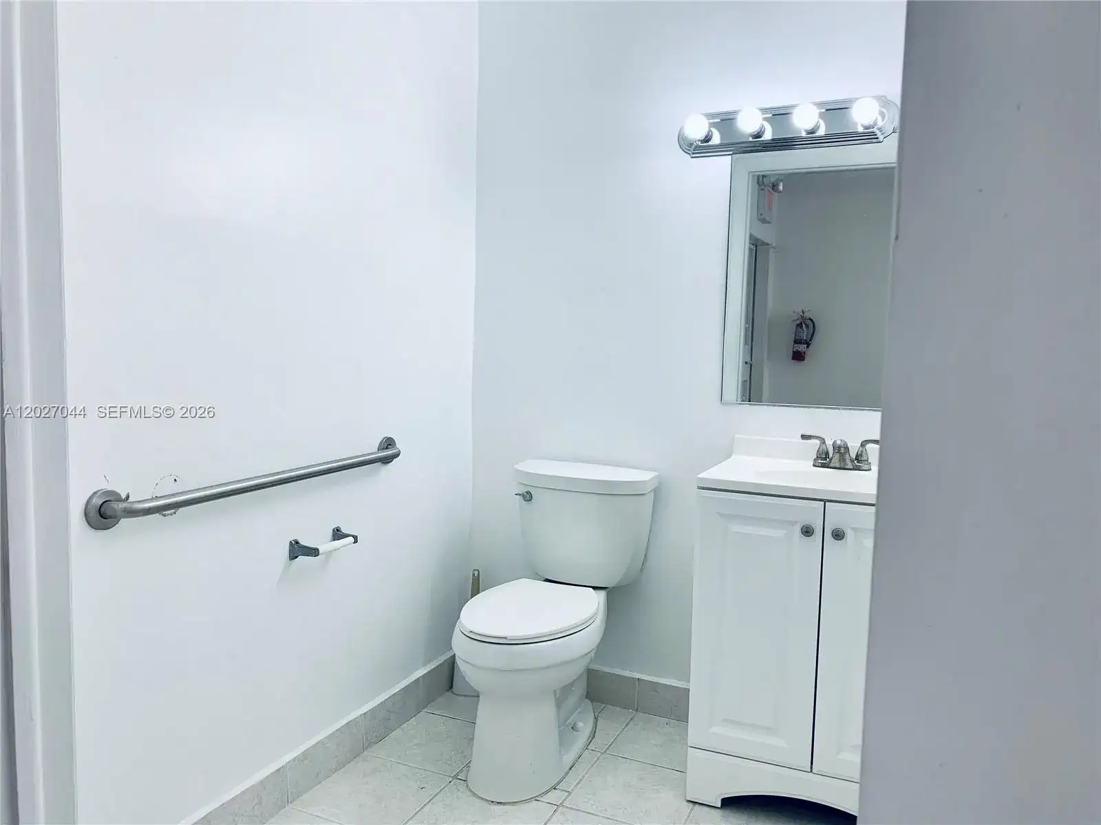 10421 NW 28 ST # 104, FL 33172 photo 5