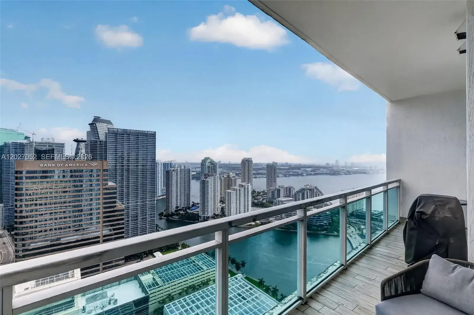 950 Brickell Bay Dr # 4504, Miami FL 33131 photo 5