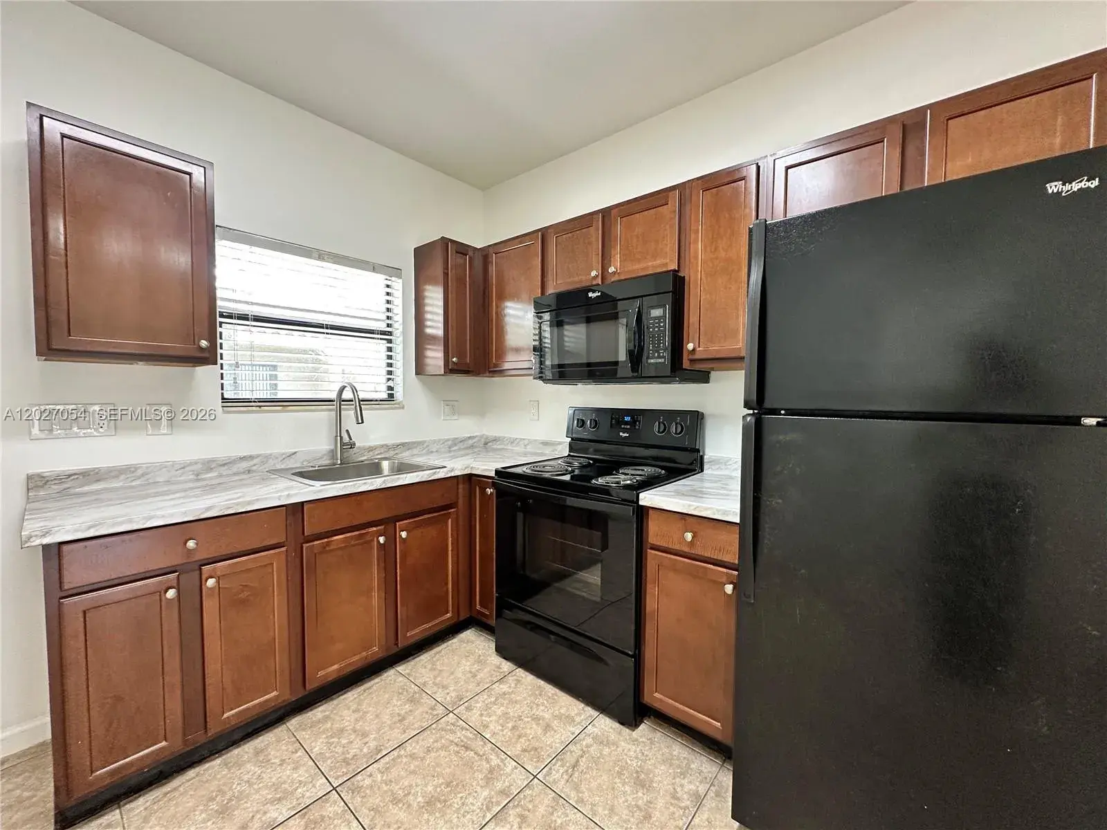 1035 NE 10th Ave # 1, Fort Lauderdale FL 33304