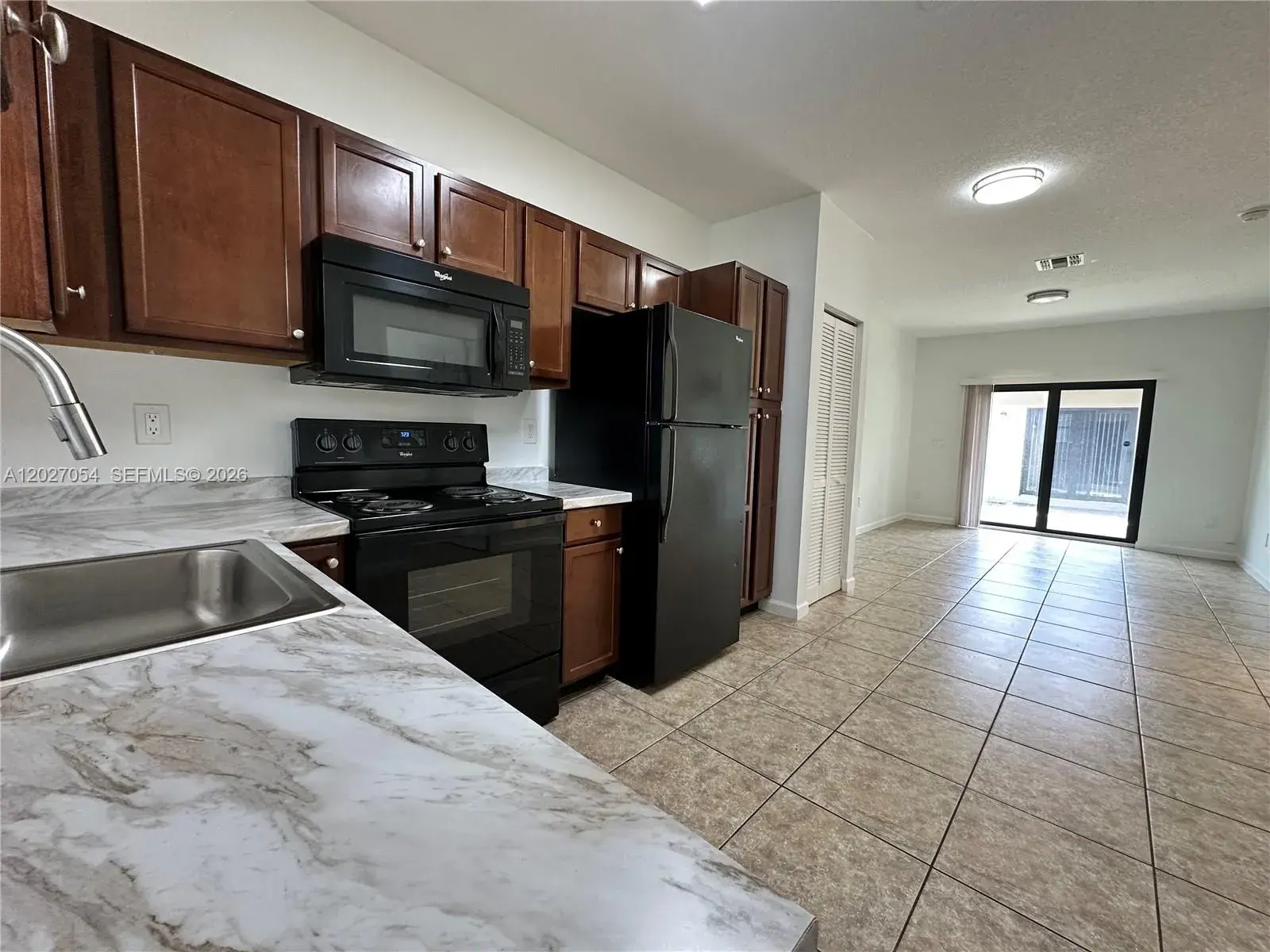 1035 NE 10th Ave # 1, Fort Lauderdale FL 33304