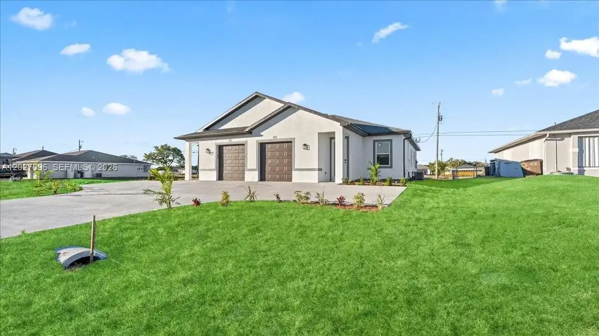 1318/1320 NE 16TH TER, Cape Coral FL 33909