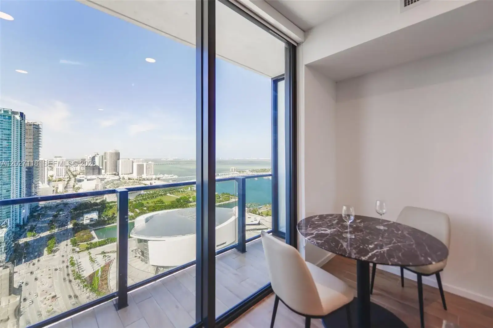398 NE 5th St # 3505, Miami FL 33132 photo 4
