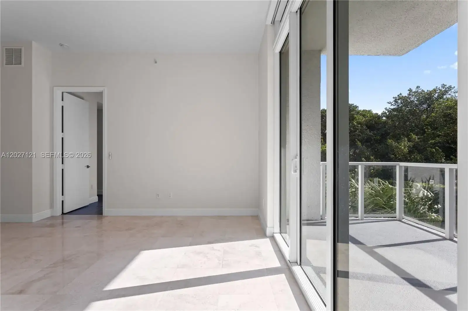 15051 Royal Oaks Ln # 101, North Miami FL 33181 photo 5