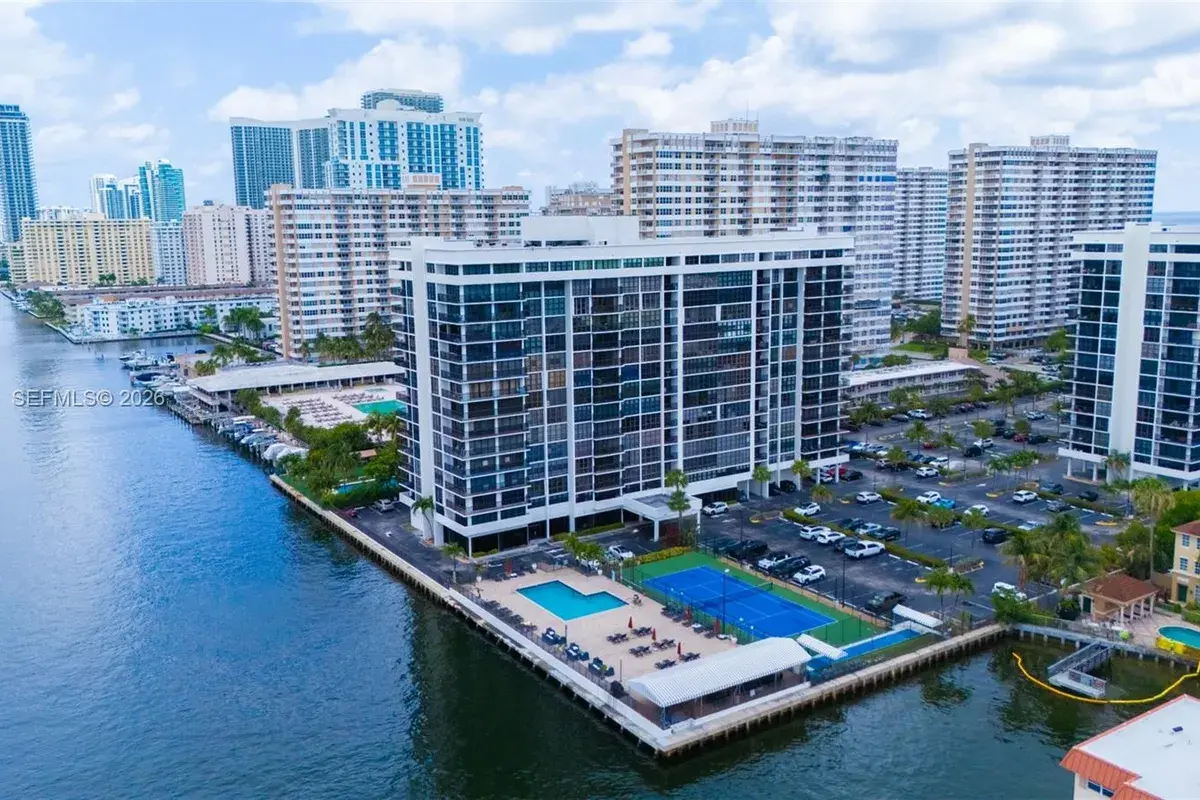 2017 S Ocean Dr # 1104, Hallandale Beach FL 33009