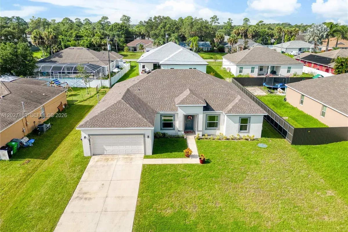 1534 SW Abingdon Ave, Port St. Lucie FL 34953