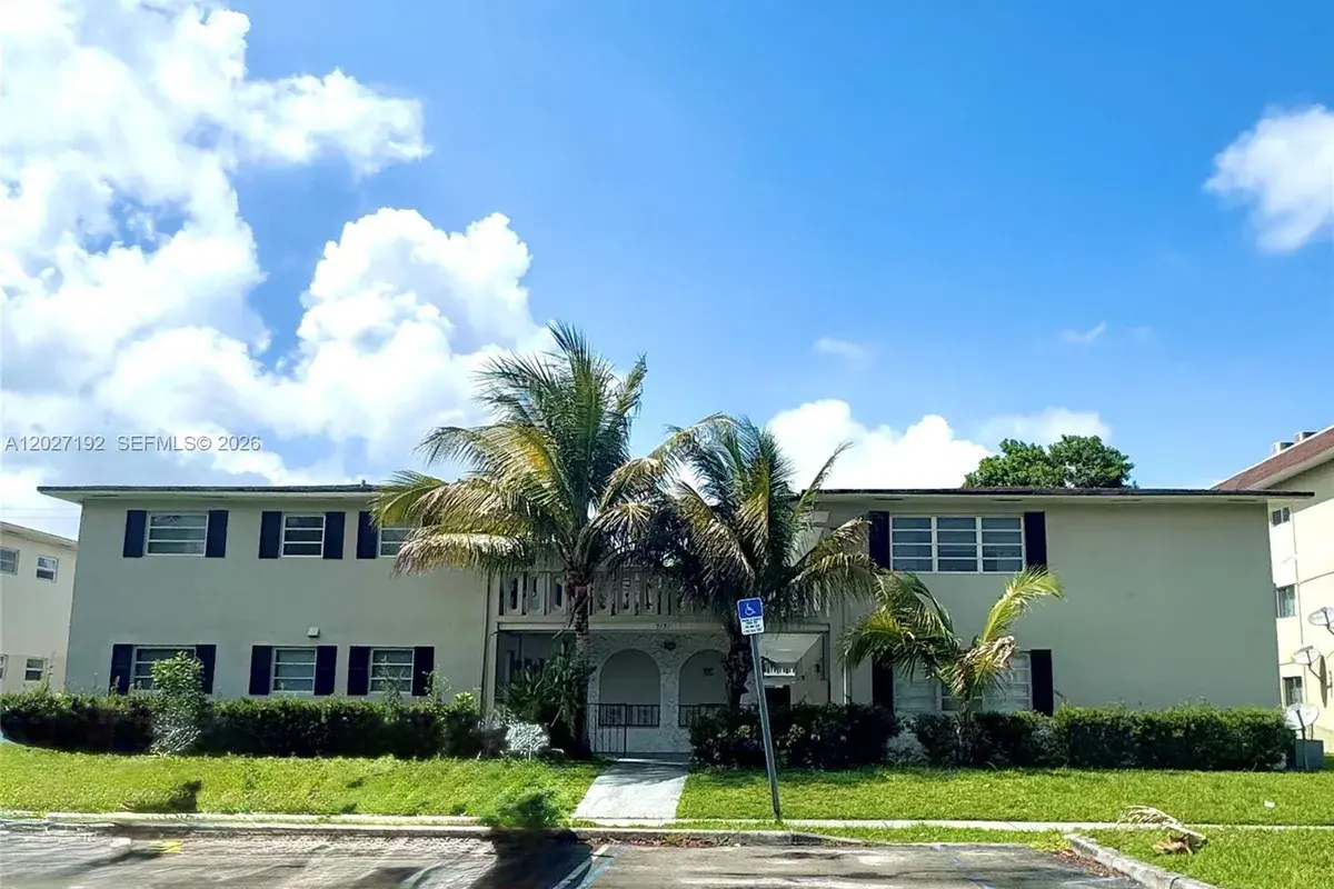 2151 NE 168th St, North Miami Beach FL 33162