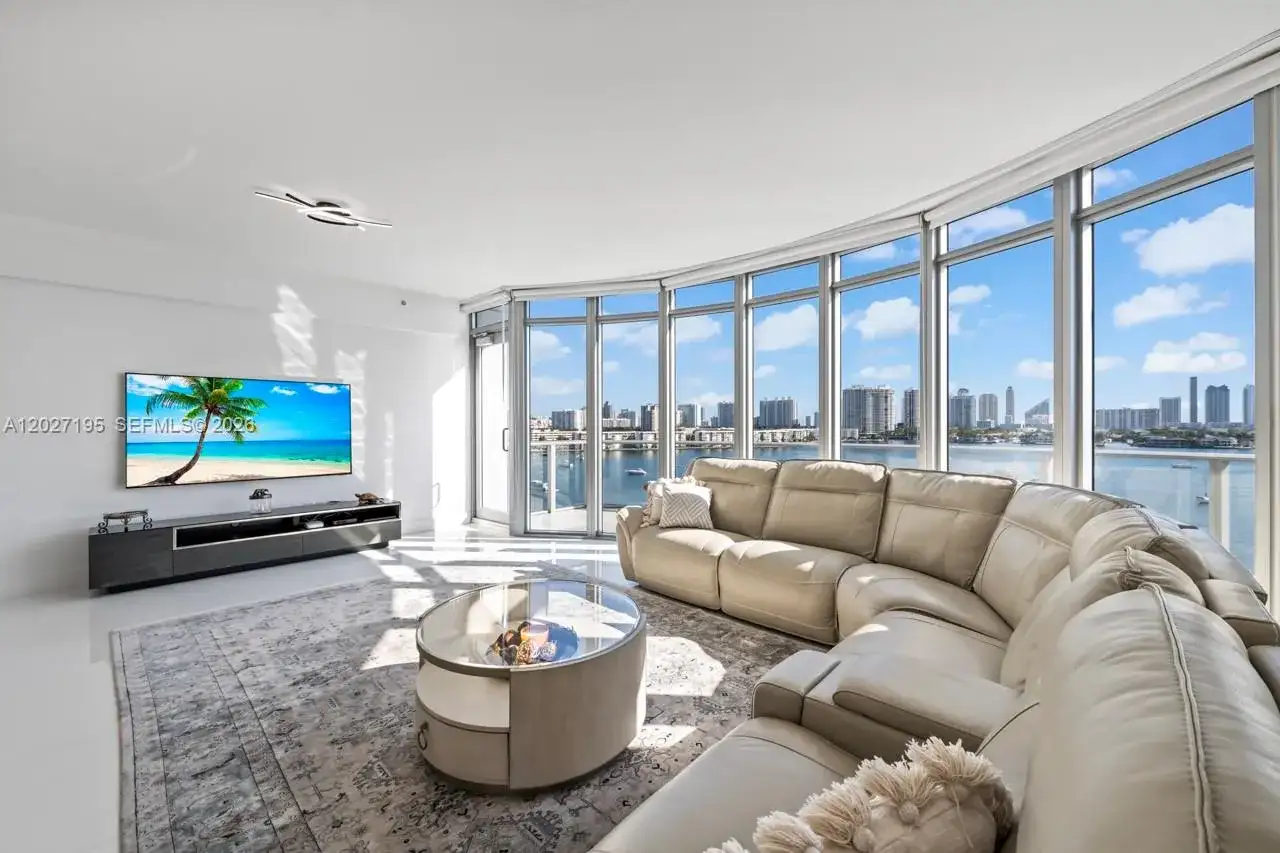17301 Biscayne Blvd # 811, North Miami Beach FL 33160 photo 5