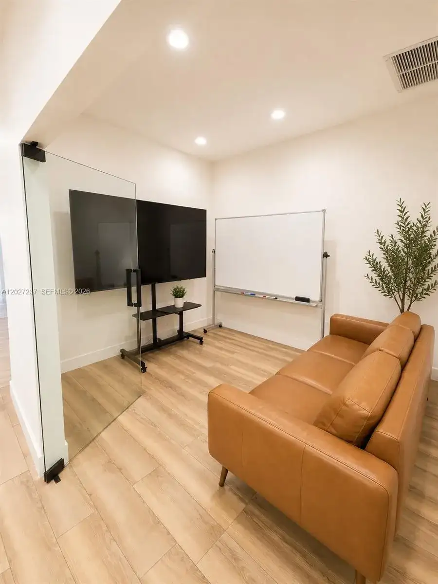3505 S Ocean Dr, Hollywood FL 33019 photo 5