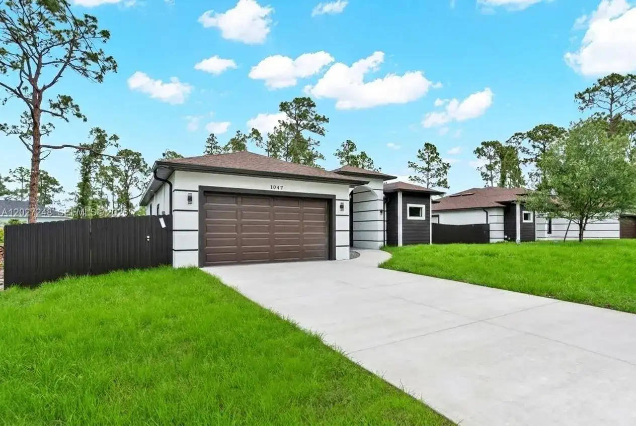 1047 E Merry St, Lehigh Acres FL 33974 photo 3