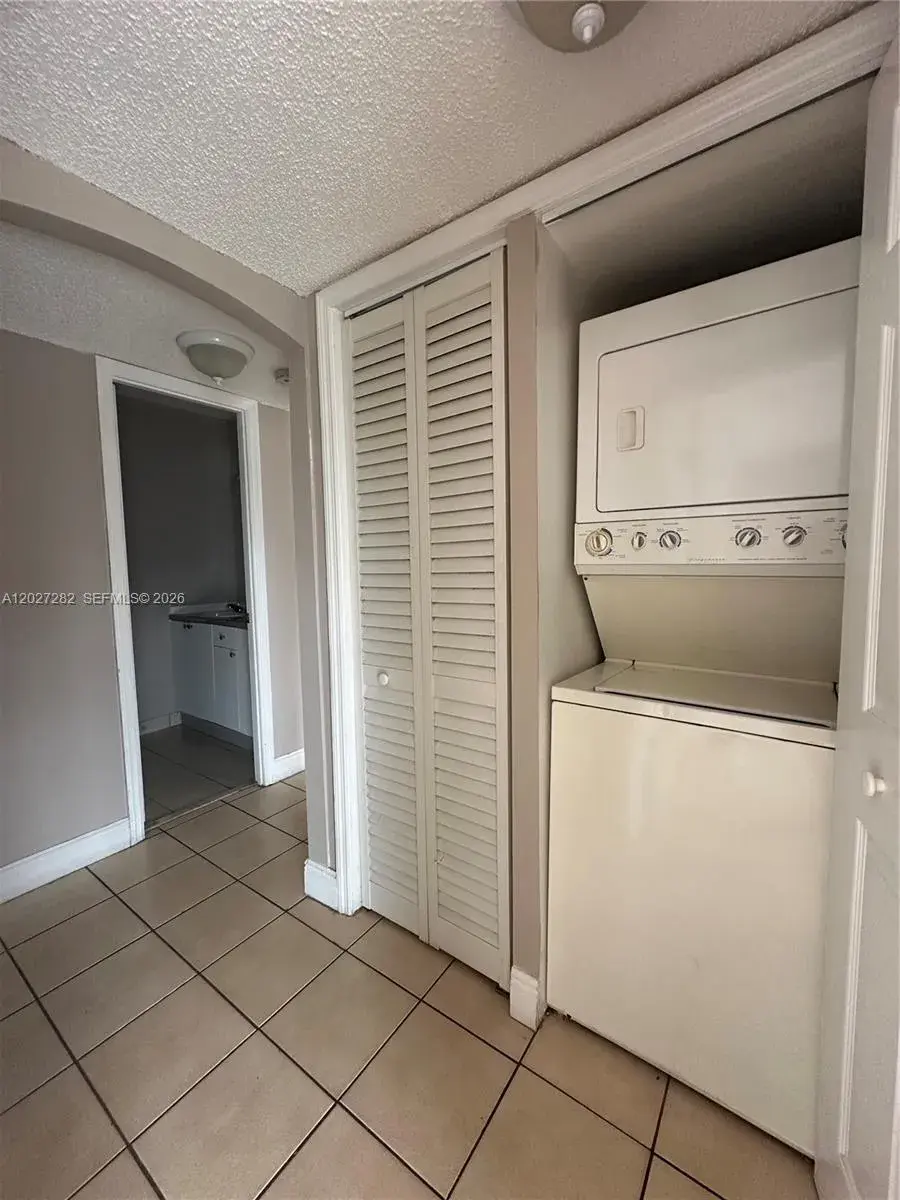 890 SW 129th Pl # 208, Miami FL 33184