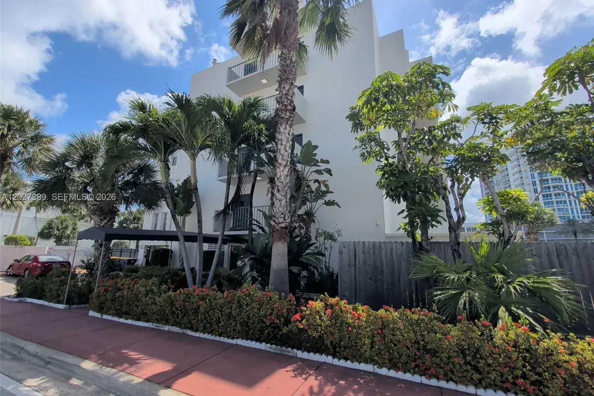 6545 Indian Creek Dr # 208, Miami Beach FL 33141