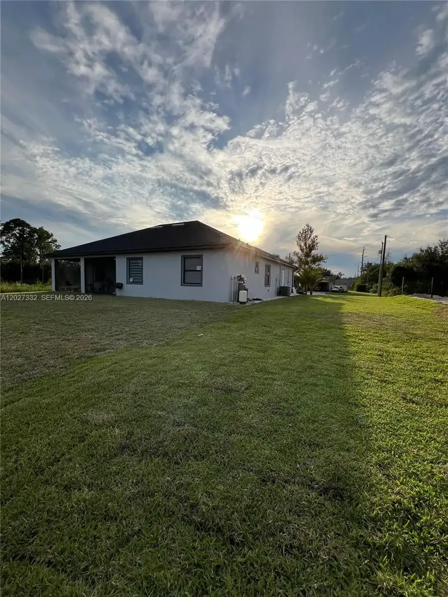 616 Maple Ave N, Lehigh Acres FL 33972 photo 4