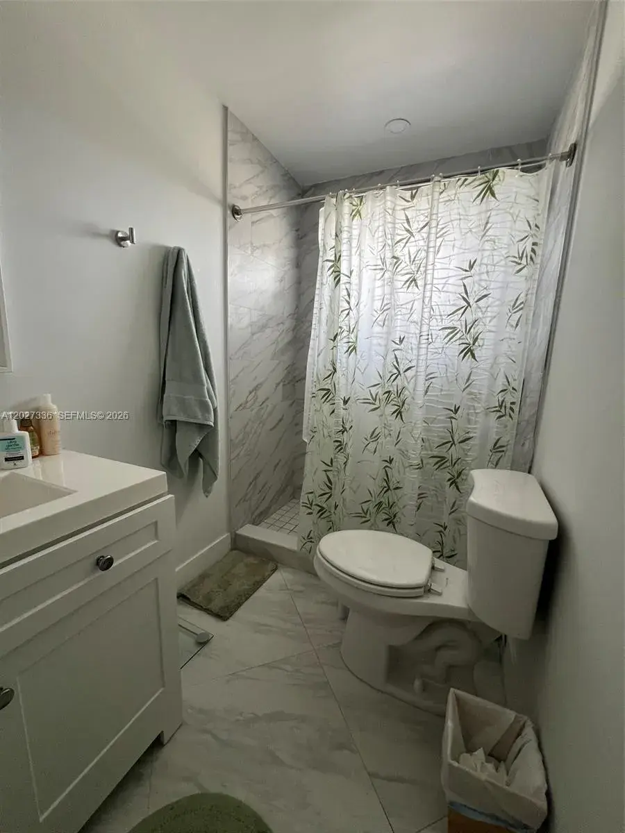 1000 NE 14th Ave # 408, Hallandale Beach FL 33009