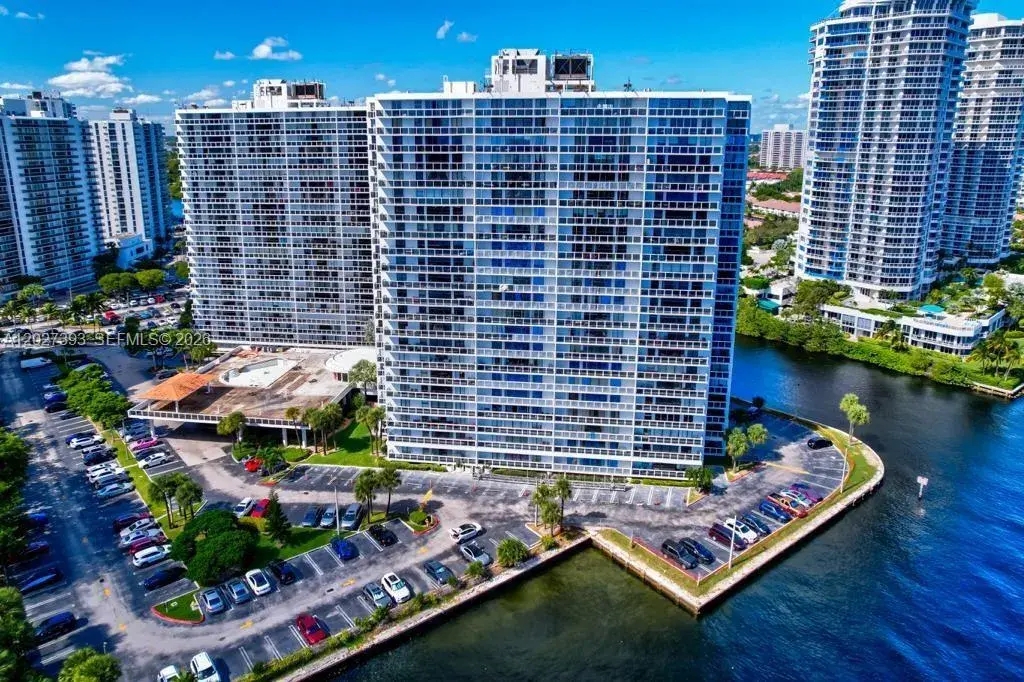 20505 E Country Club Dr # 143, Aventura FL 33180