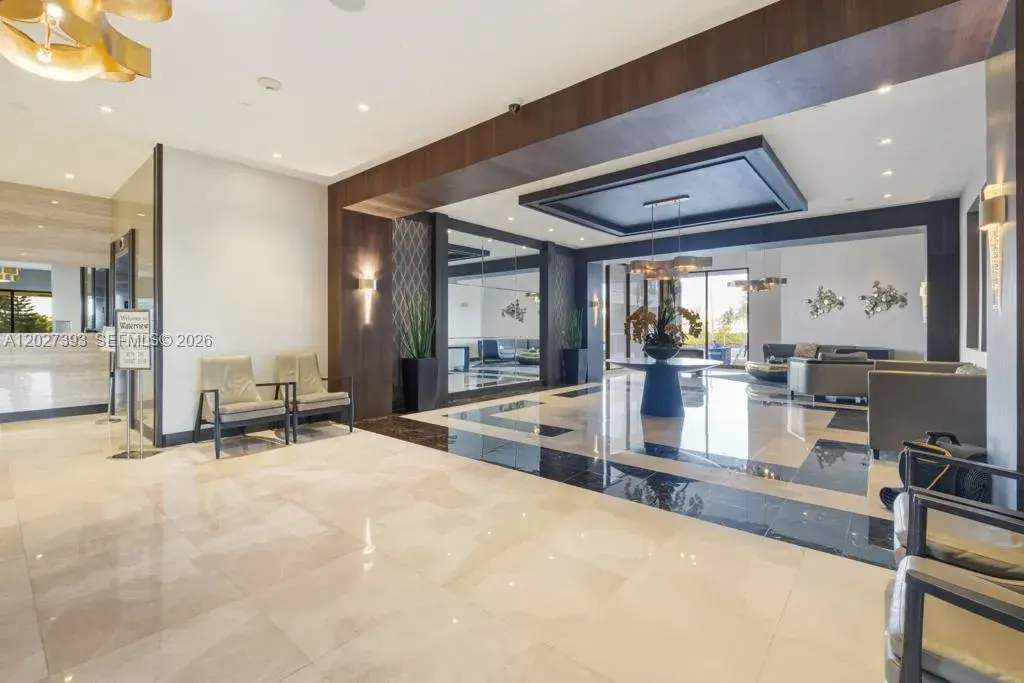 20505 E Country Club Dr # 143, Aventura FL 33180