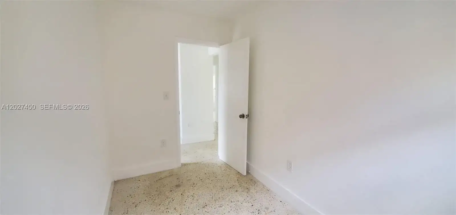 1032 SW 10th St, Miami FL 33130 photo 4