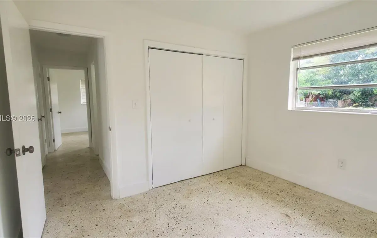 1032 SW 10th St, Miami FL 33130