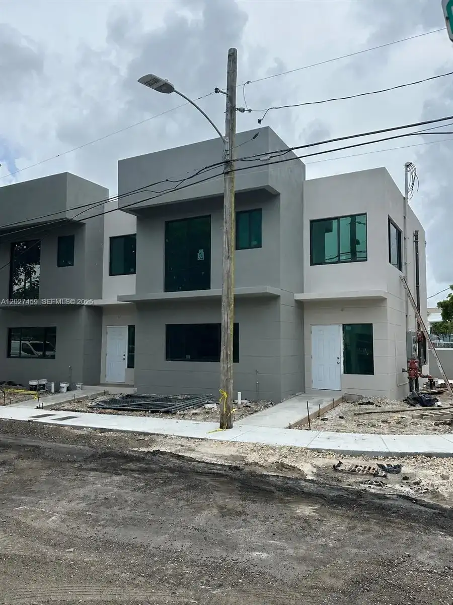 6480 NE 1st Ave # 6470, Miami FL 33150 photo 3