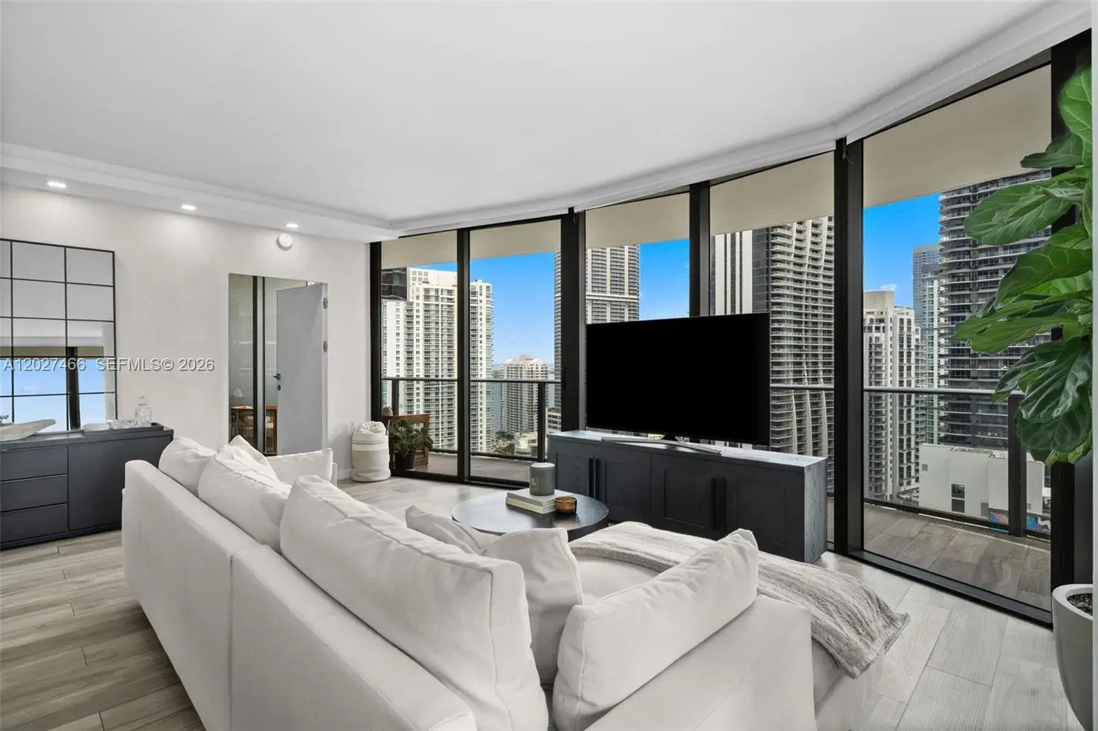 801 S Miami Ave # 2901, Miami FL 33130
