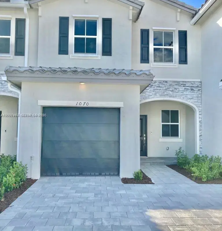1070 SE 26th Ter, Homestead FL 33035