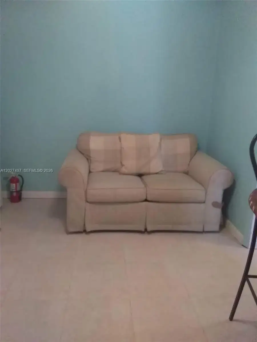 1800 Pinehurst Dr # 1, West Palm Beach FL 33407 photo 3