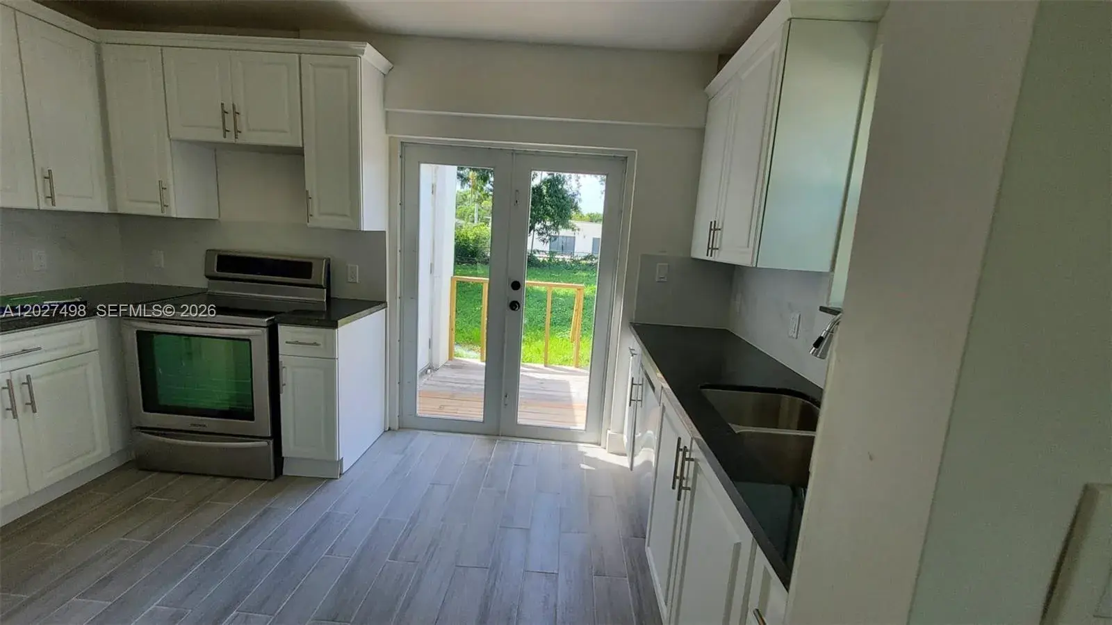 560 NW 53rd St, Miami FL 33127