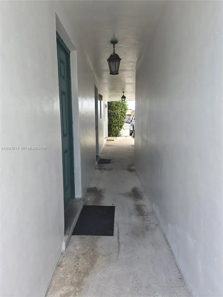 7041 Pembroke Rd # 2, Pembroke Pines FL 33023 photo 3