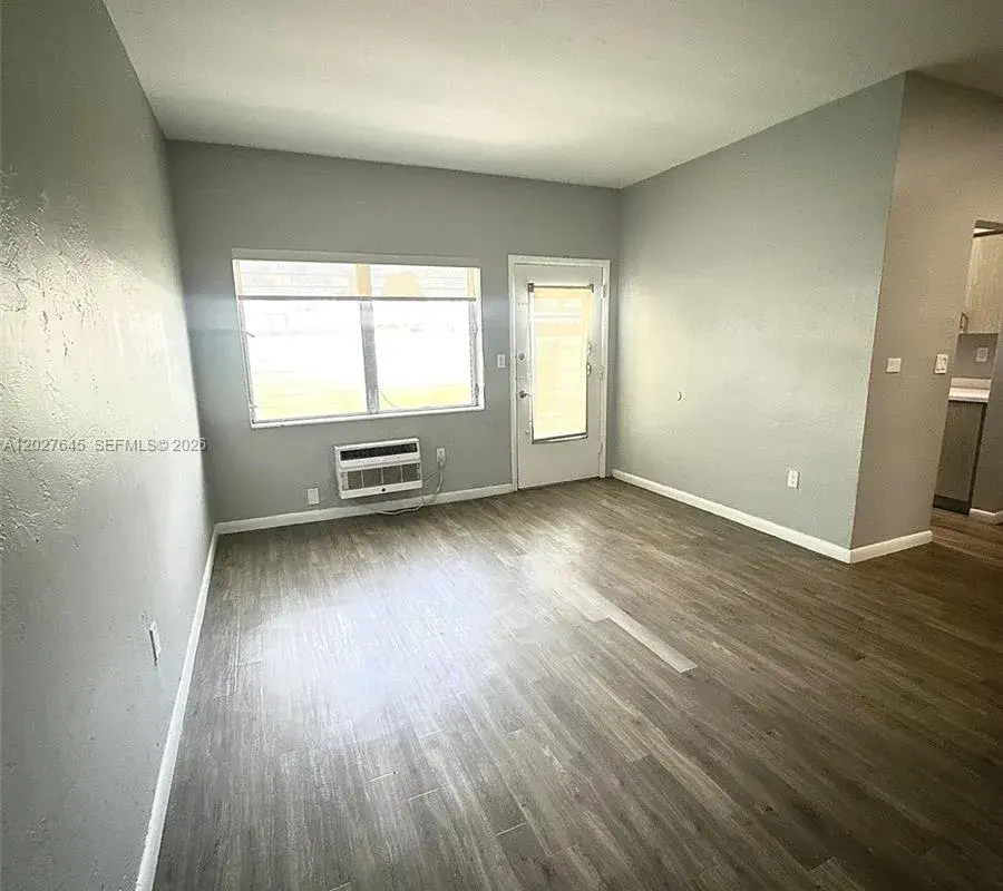 710 Meridian Ave # 9, Miami Beach FL 33139