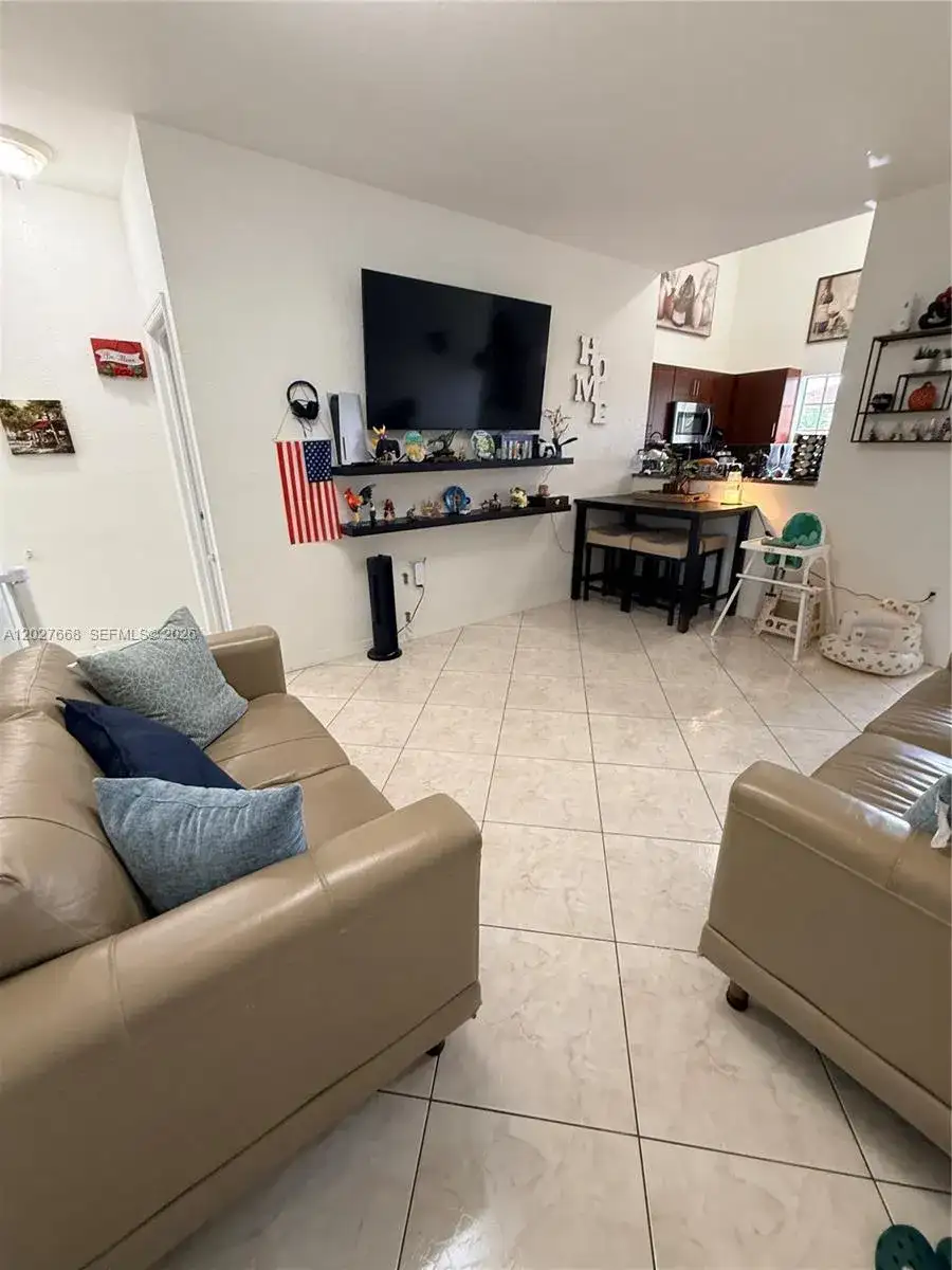 340 E 5th St # 202, Hialeah FL 33010 photo 3