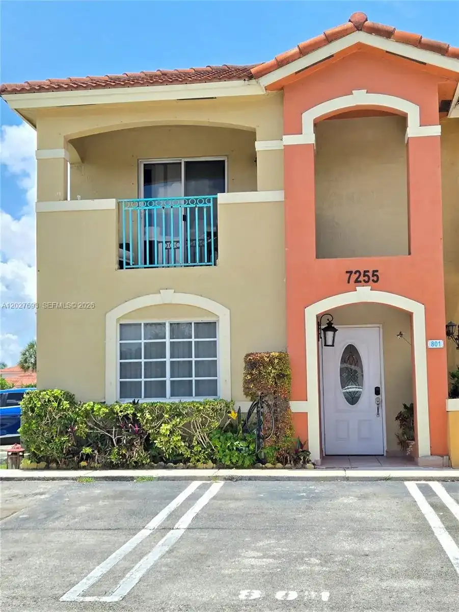 7255 NW 173rd Dr # 8, Hialeah FL 33015