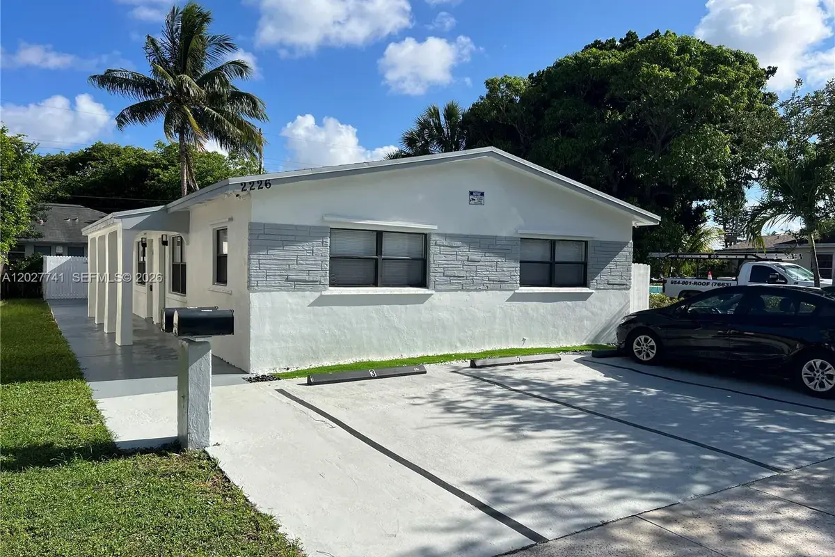 2226 Cody St, Hollywood FL 33020