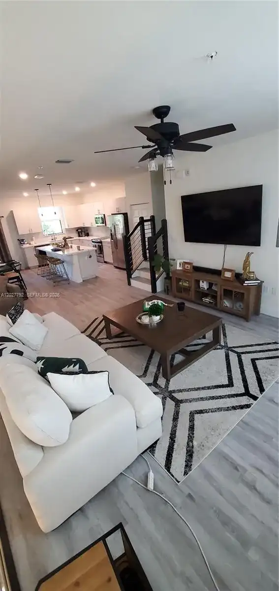10473 NW 82nd St # 11, Doral FL 33178