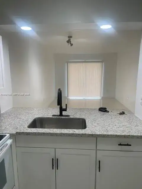 16465 NE 22nd Ave # 110, North Miami Beach FL 33160 photo 2