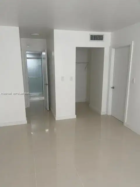 16465 NE 22nd Ave # 110, North Miami Beach FL 33160 photo 4