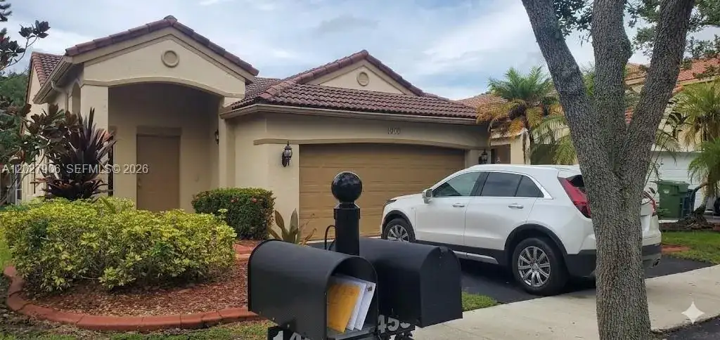 1455 Mira Vista Cir, Weston FL 33327 photo 2