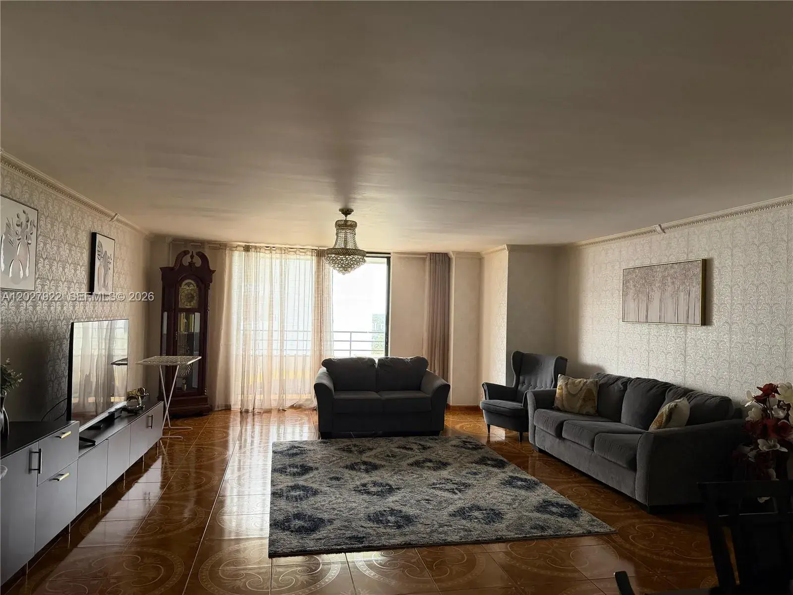 2500 Parkview Dr # 1712, Hallandale Beach FL 33009