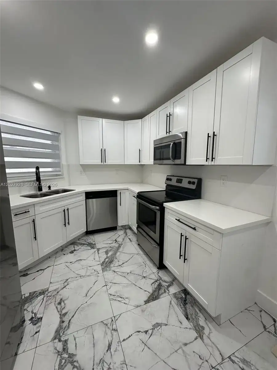 680 NW 124th Pl, Miami FL 33182 photo 3